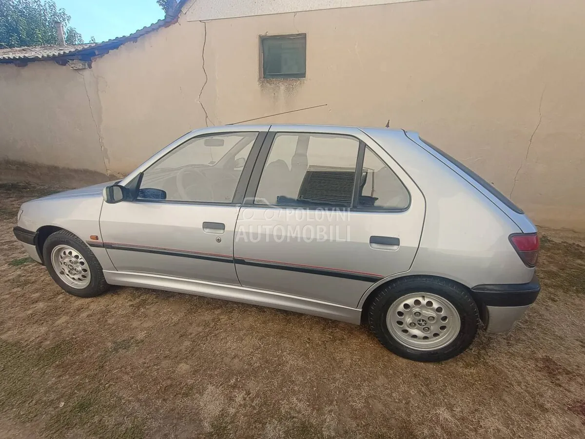 Peugeot 306