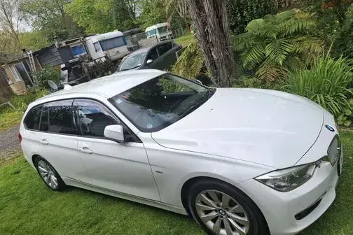 BMW 320I