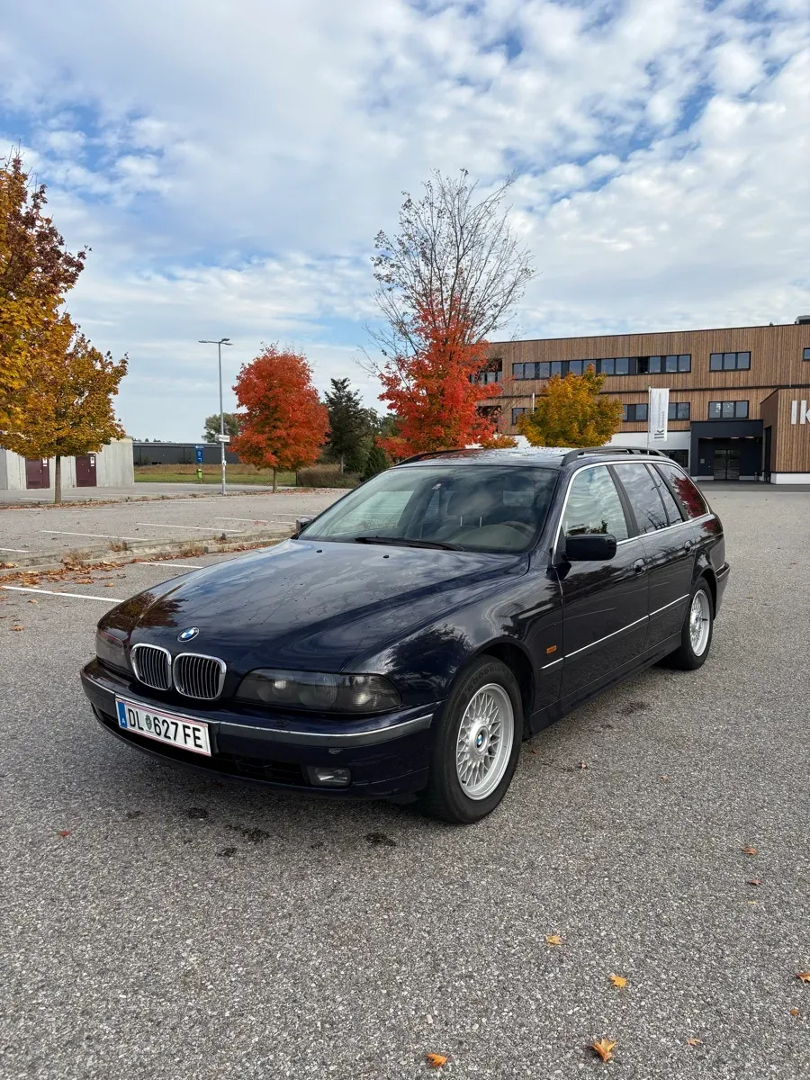 BMW 5 Series 1998 photo 2