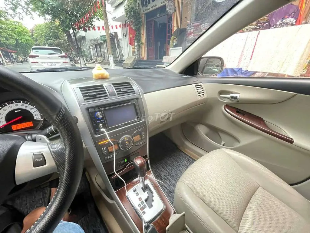 Toyota Corolla Altis 2011 photo 2