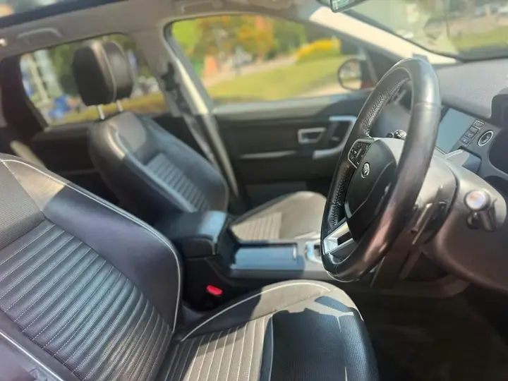 Land Rover Discovery Sport 2018 photo 5