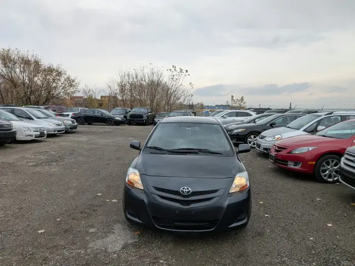 Toyota Yaris 2008 photo 2