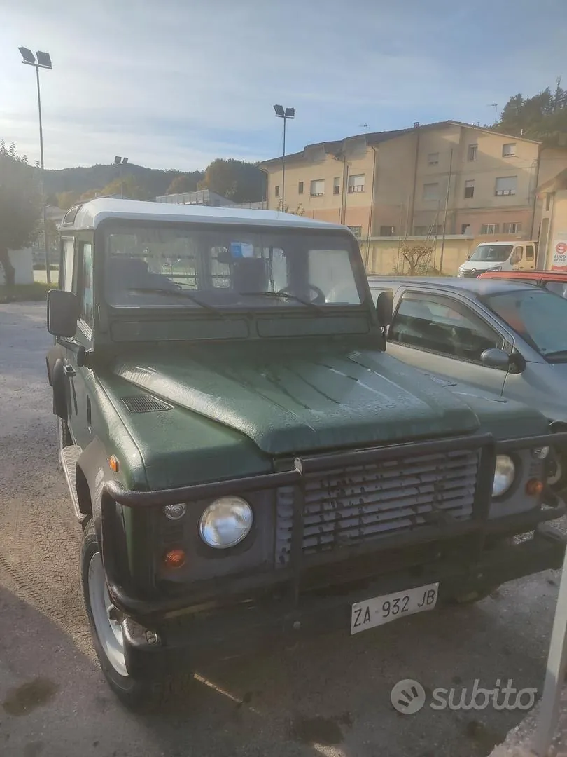 Land Rover Defender