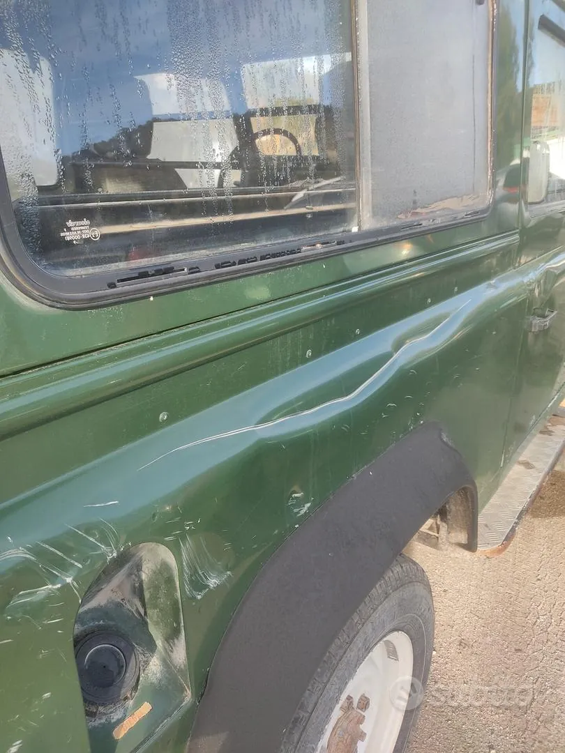 Land Rover Defender 2000 photo 3