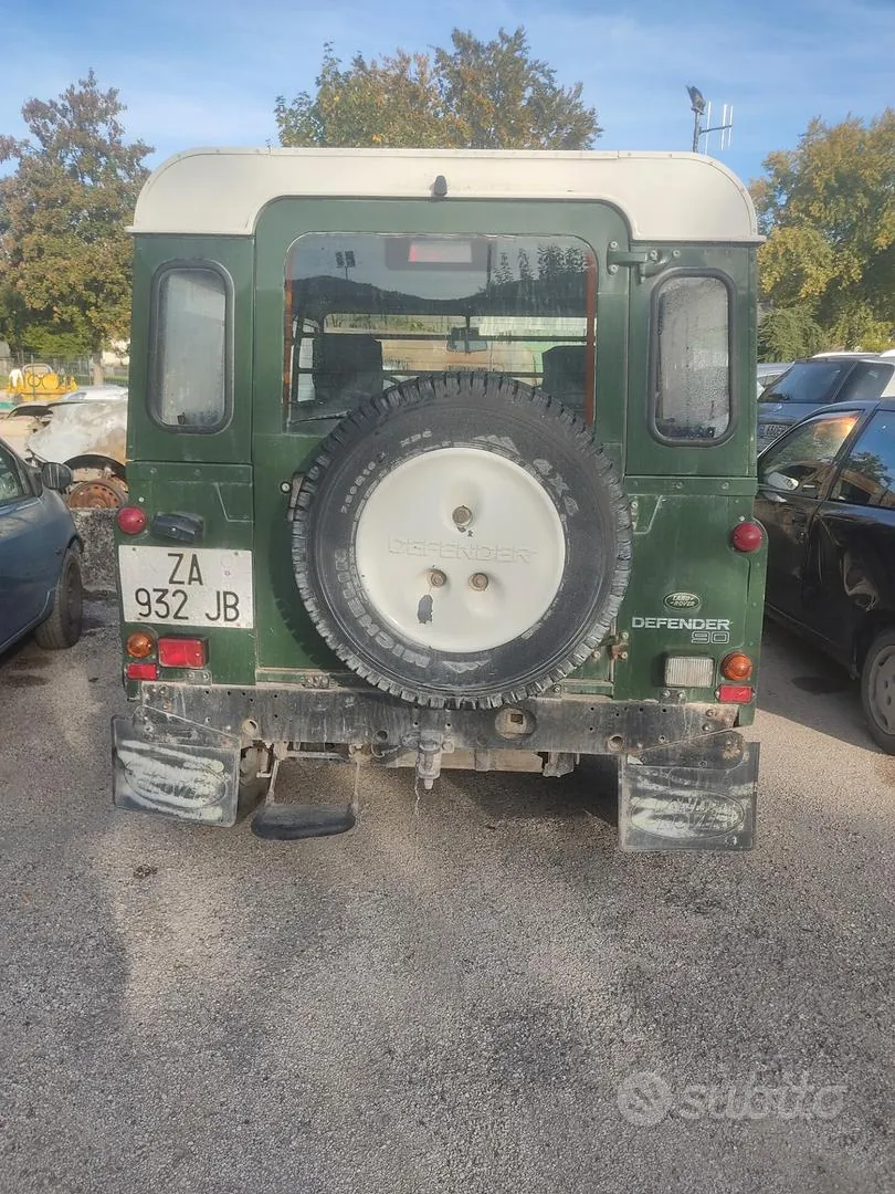 Land Rover Defender 2000 photo 5