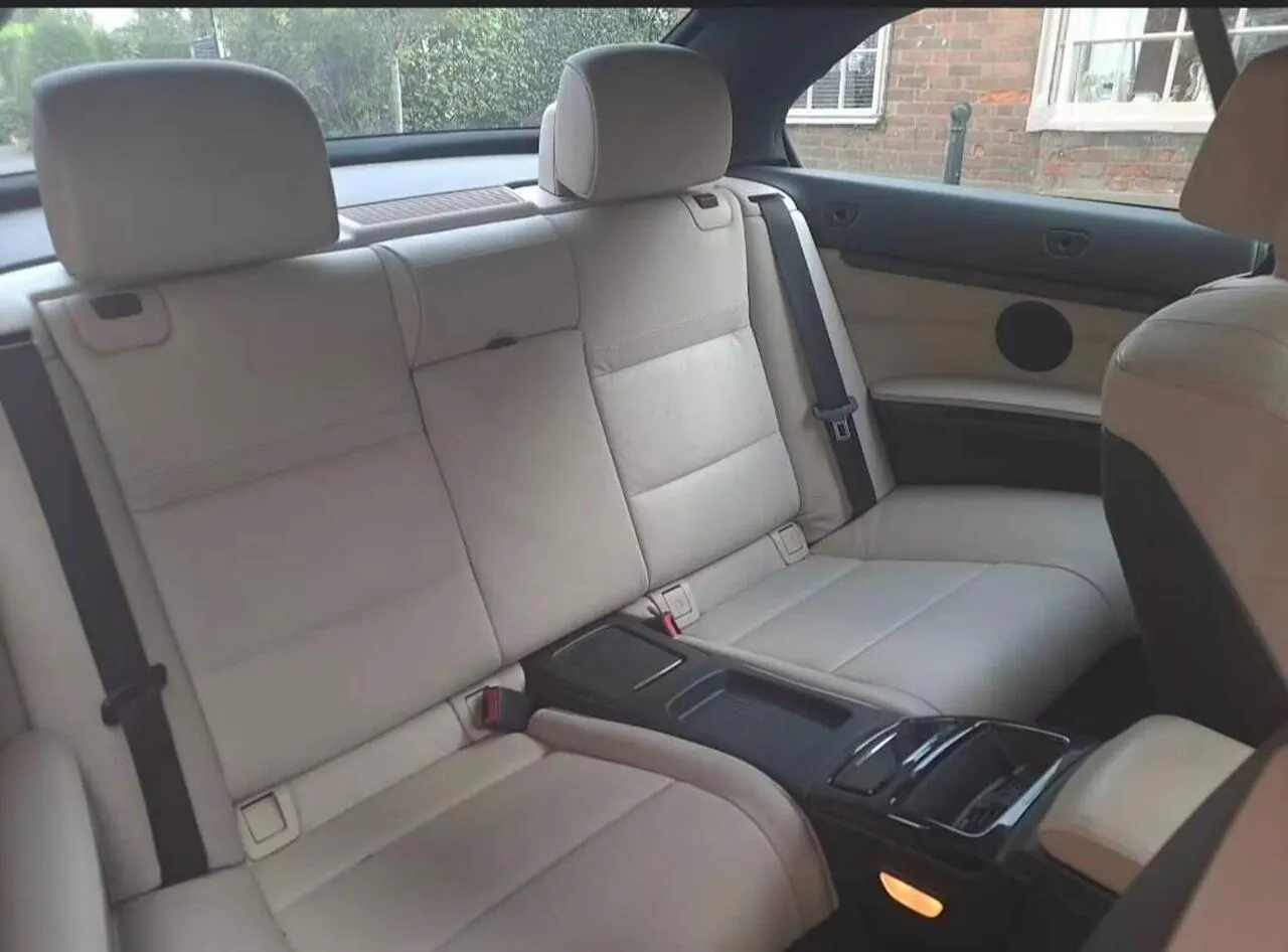 BMW 3 Series 2010 photo 5