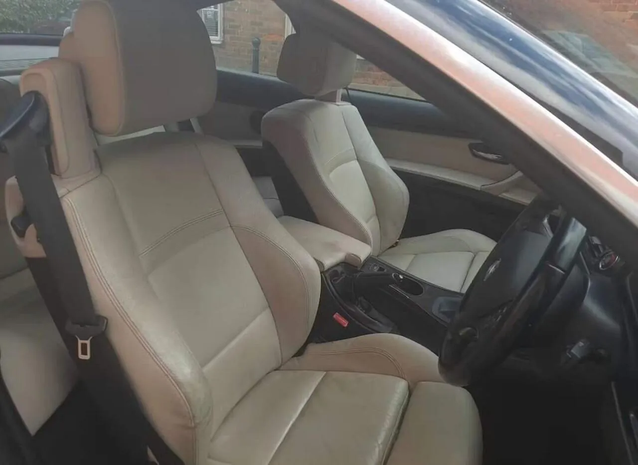 BMW 3 Series 2010 photo 3