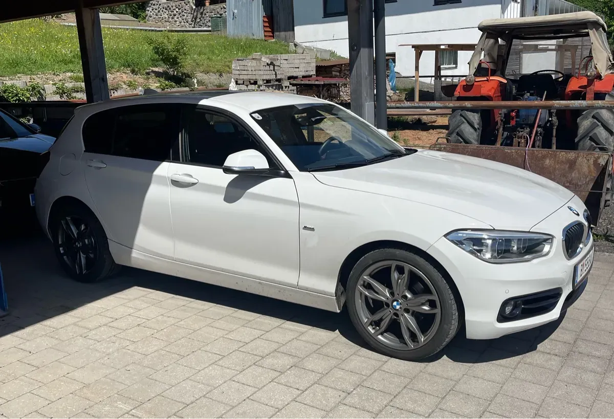 BMW 1 Series 2018 photo 2