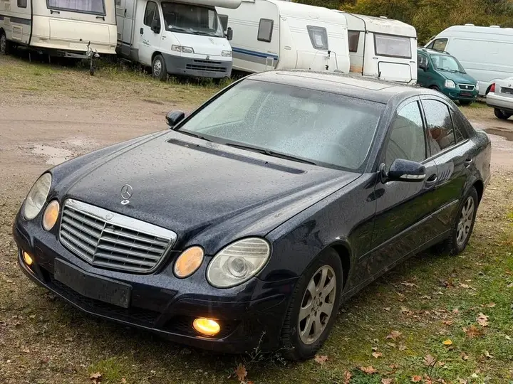 Mercedes-Benz E 220