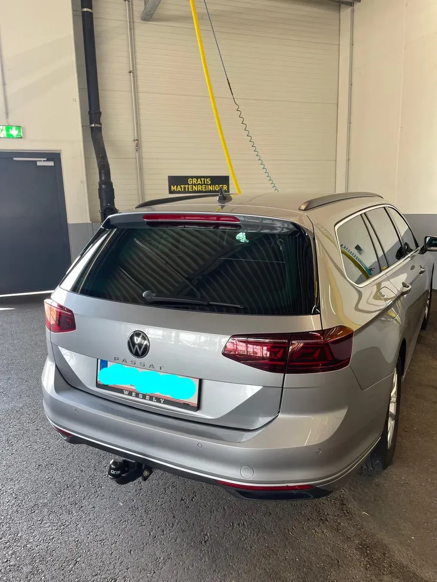 Volkswagen Passat 2022 photo 2