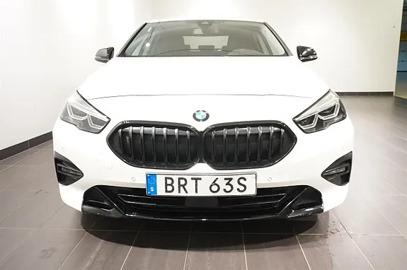 BMW 218D 2021 photo 3