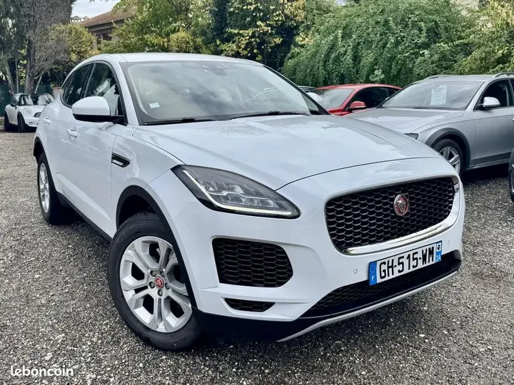 Jaguar E-Pace 2018 photo 3