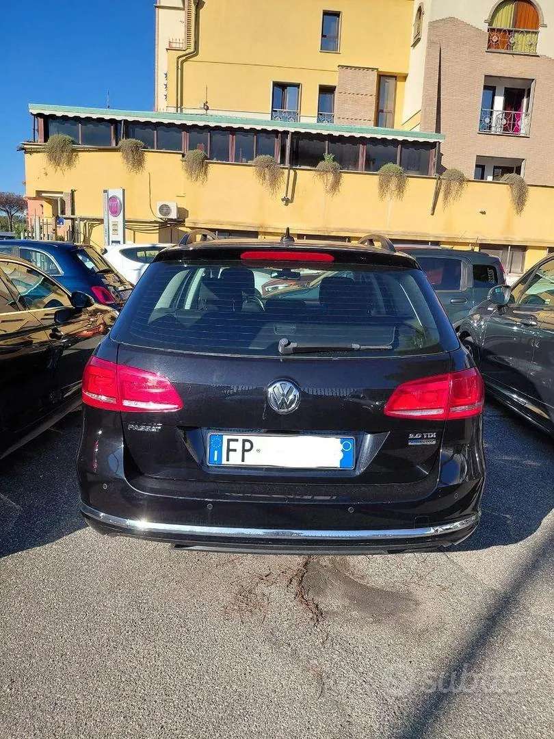 Volkswagen Passat 2013 photo 2