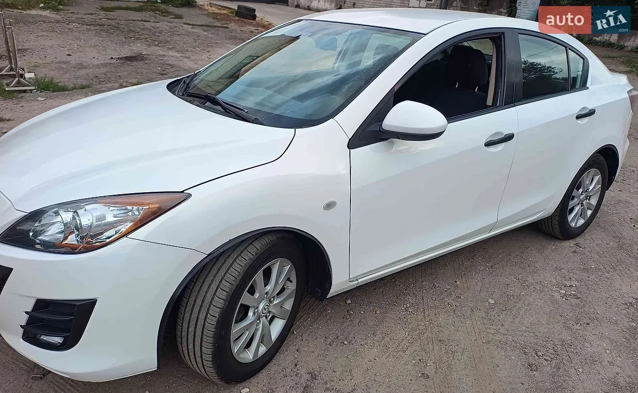 Mazda 3 2010 photo 3