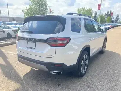 Honda Pilot 2026 photo 2