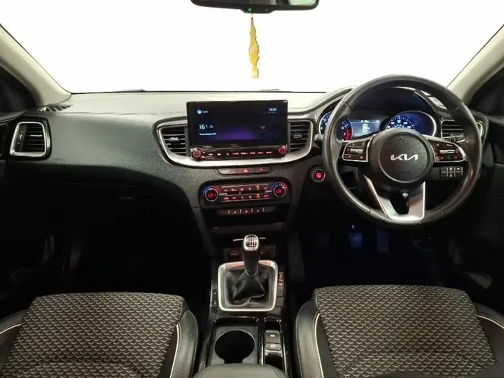 Kia Xceed 2022 photo 3