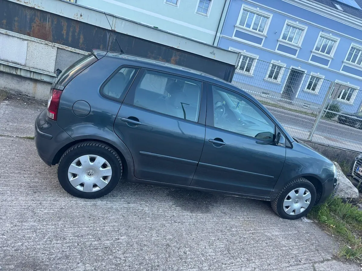 Volkswagen Polo 2009 photo 3