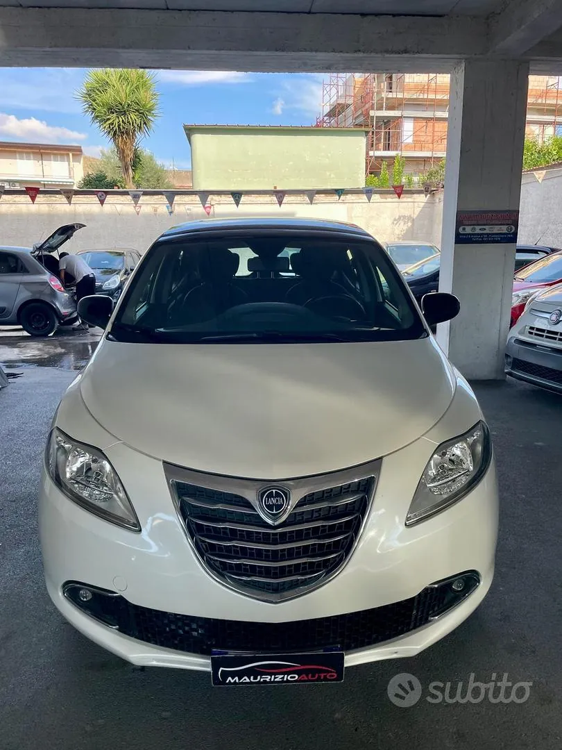 Lancia Ypsilon 2011 photo 4