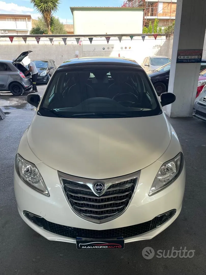 Lancia Ypsilon 2011 photo 3