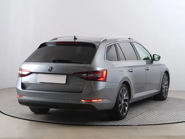 Skoda Superb Combi 2016 photo 4