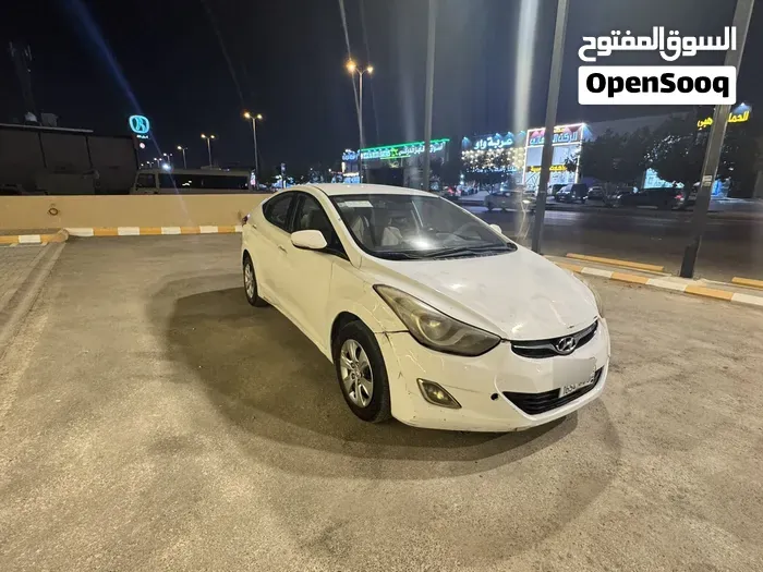 Hyundai Elantra 2013 photo 2