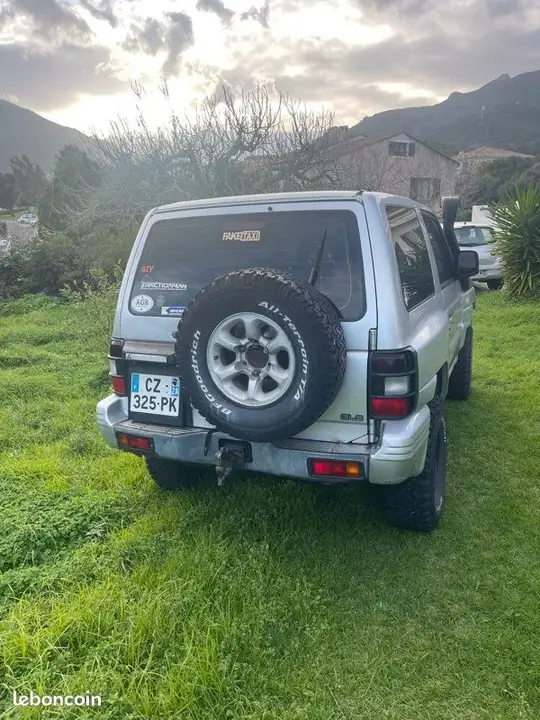 Mitsubishi Pajero 2001 photo 3