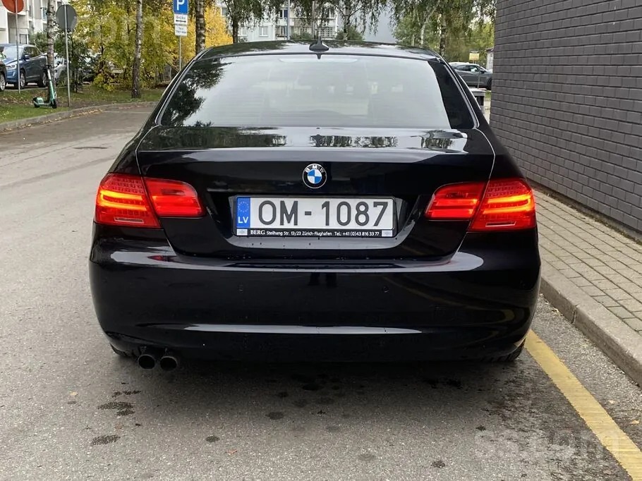 BMW 325 2010 photo 5