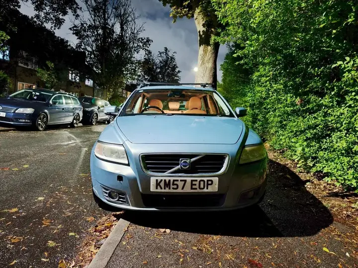 Volvo V50 2008 photo 2