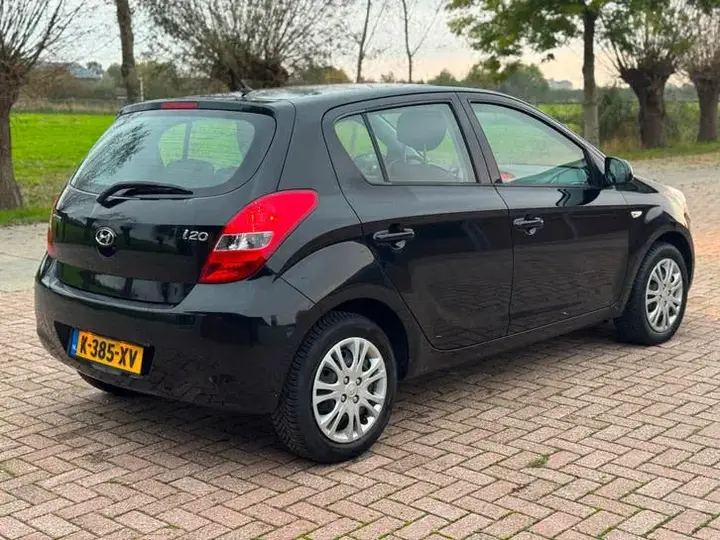 Hyundai I20 2009 photo 3