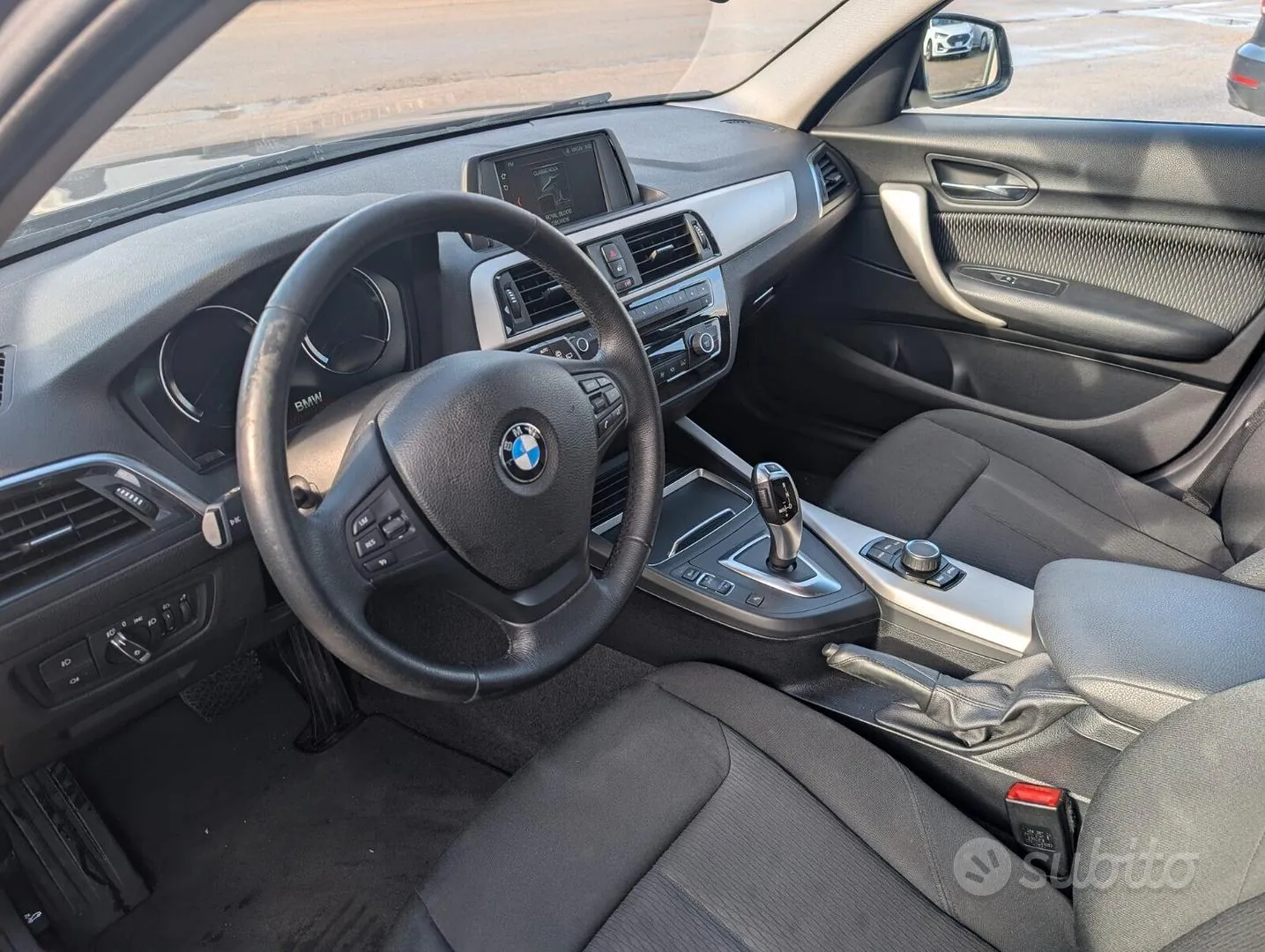 BMW 116D 2018 photo 2