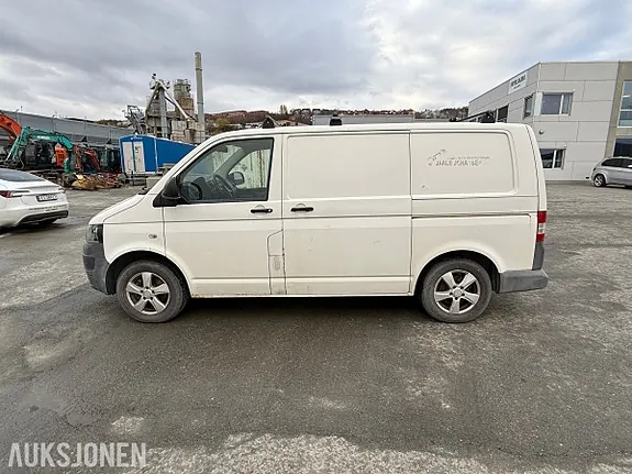 Volkswagen Transporter 2011 photo 2