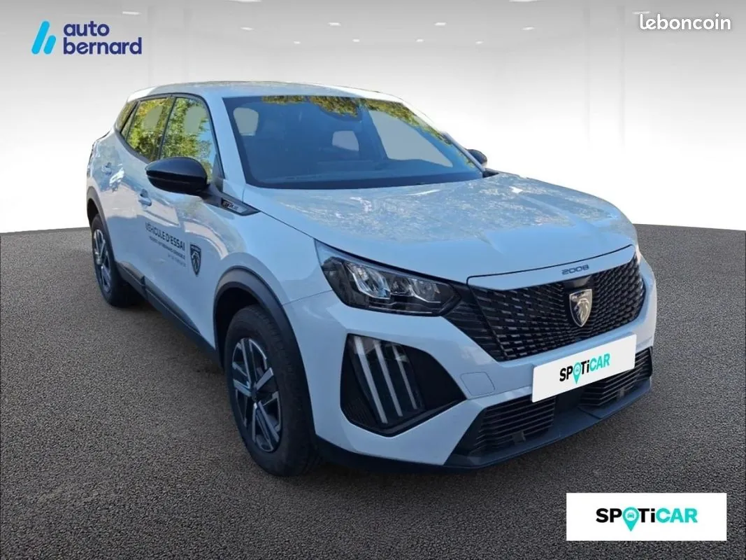 Peugeot 2008 2025 photo 3
