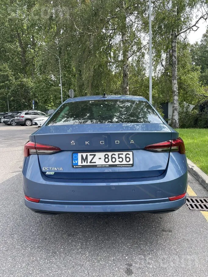 Skoda Octavia 2021 photo 2