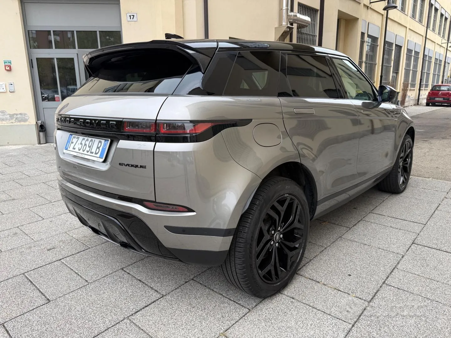 Land Rover Range Rover Evoque 2020 photo 4