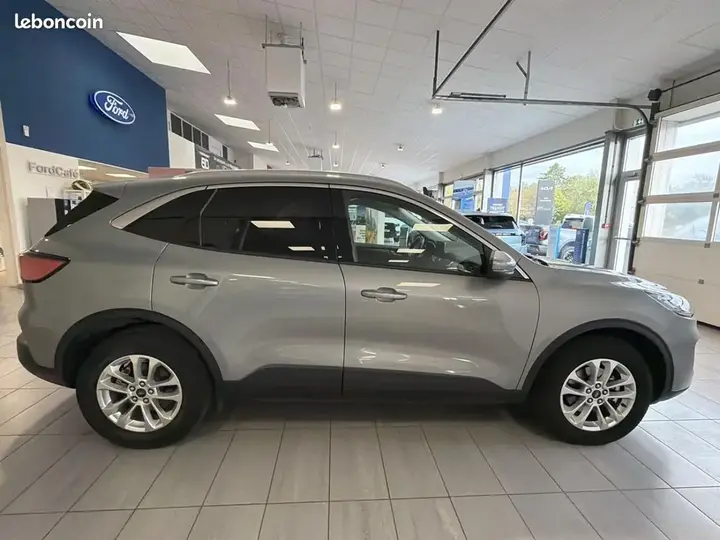 Ford Kuga 2023 photo 4