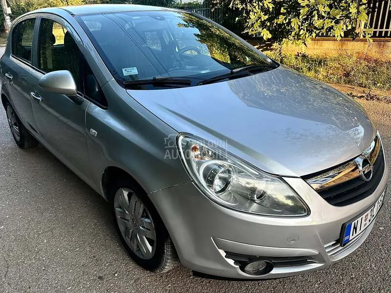 Opel Corsa D 2009 photo 4