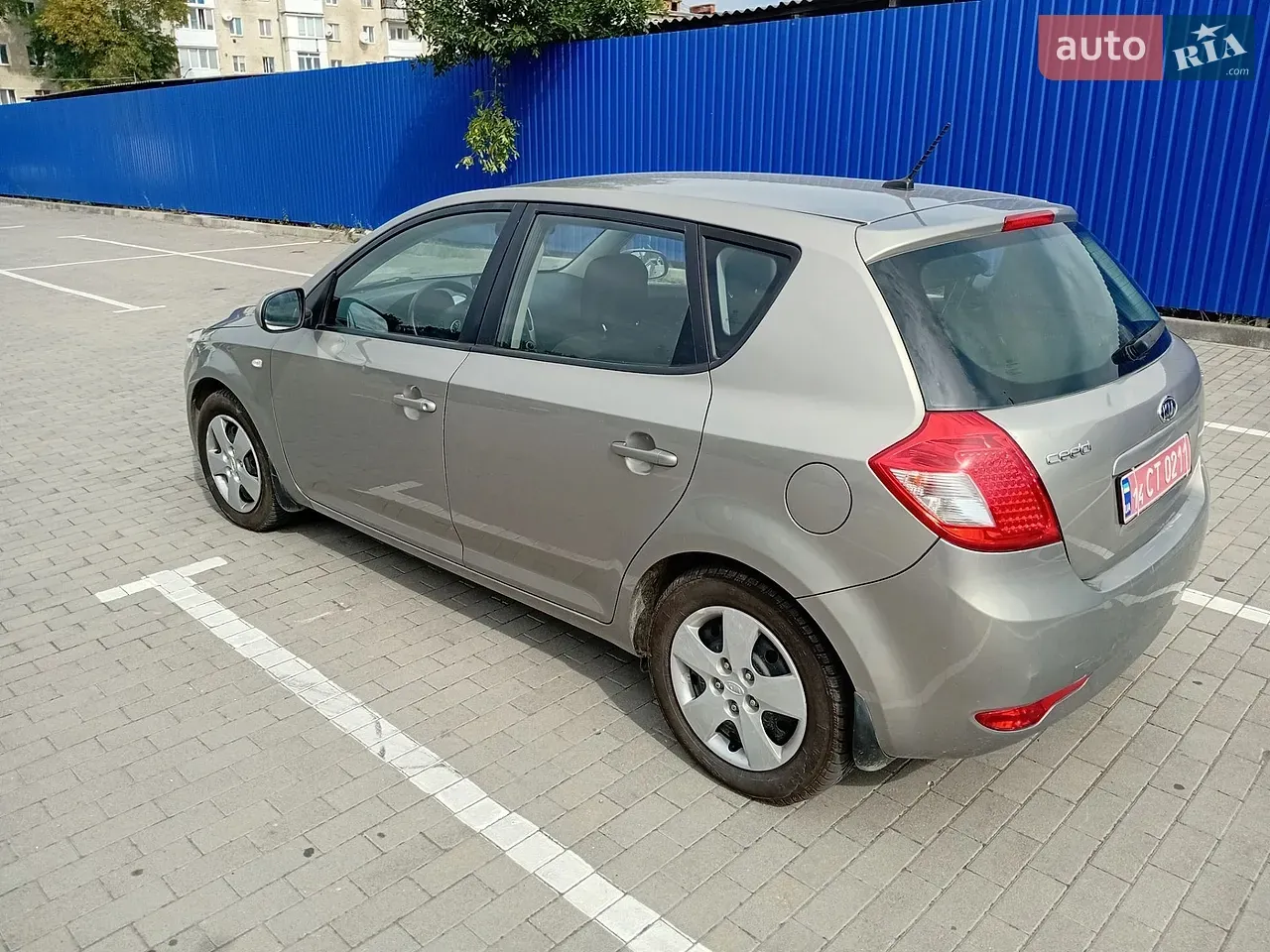 Kia Ceed 2011 photo 3