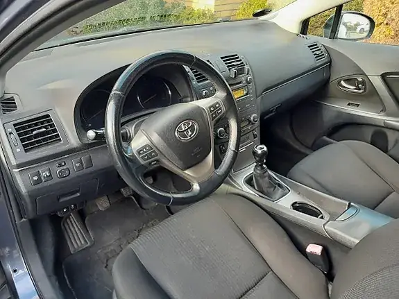 Toyota Avensis 2009 photo 5