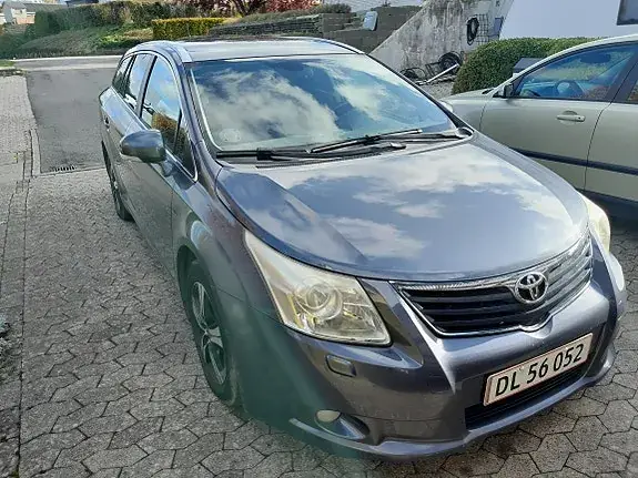Toyota Avensis 2009 photo 2