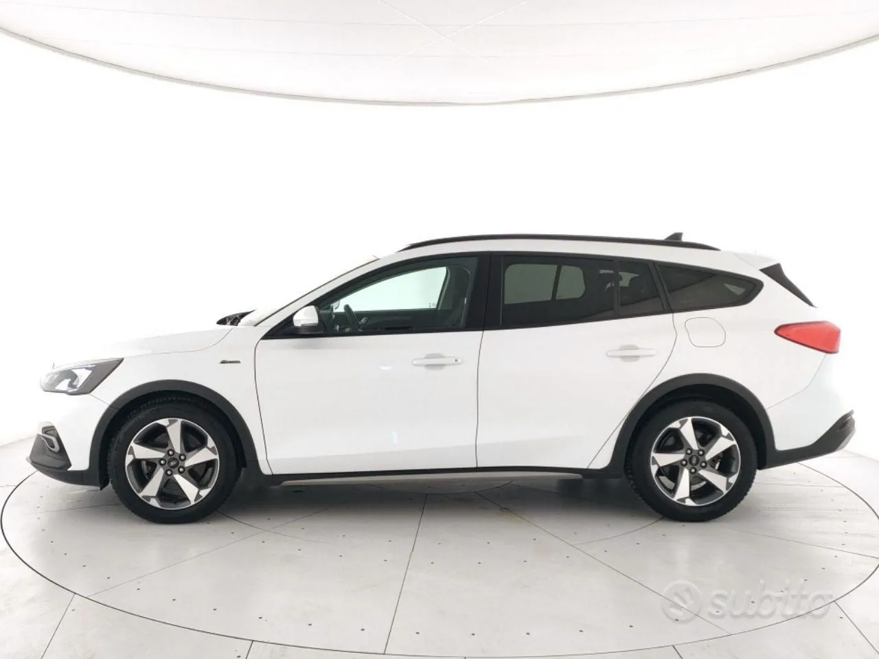 Ford Focus 2020 photo 2