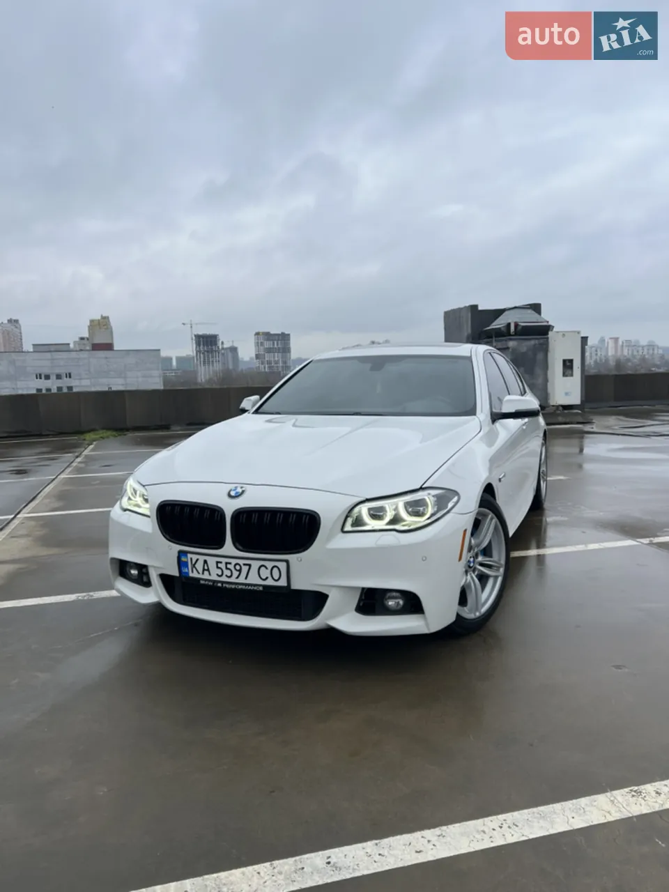 BMW 5 Series 2013 photo 2