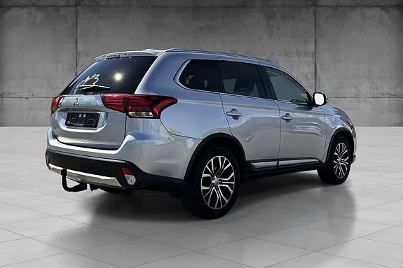 Mitsubishi Outlander 2016 photo 3