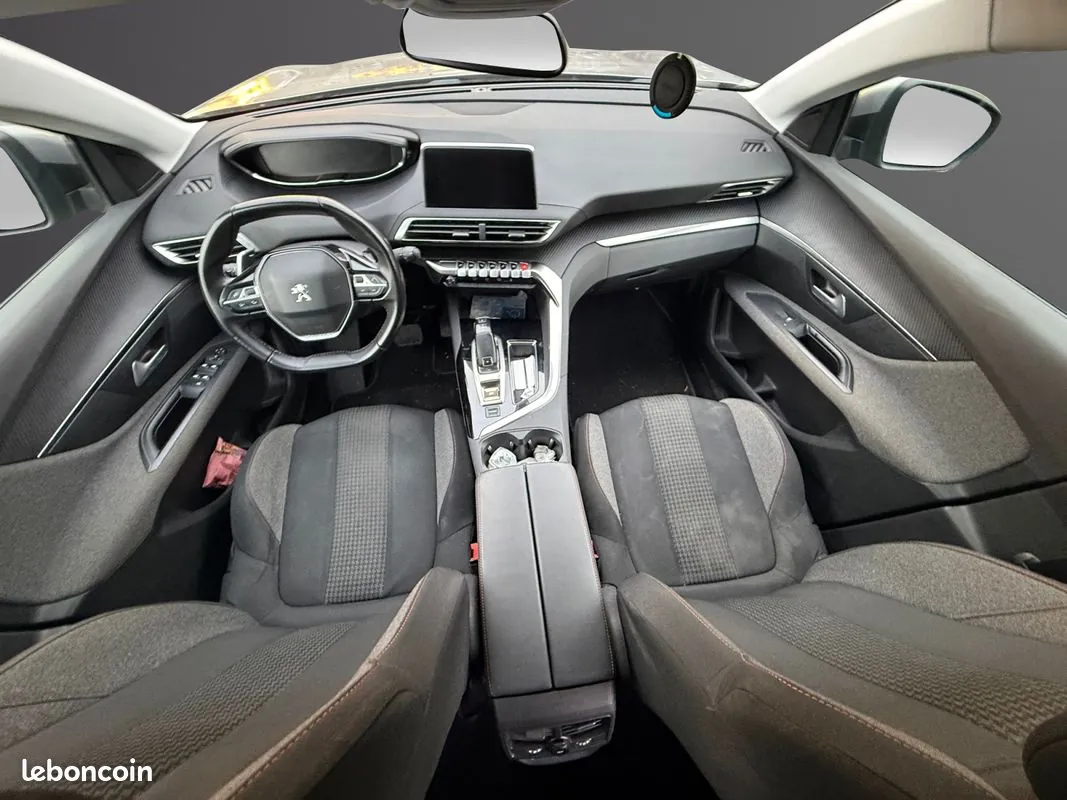 Peugeot 3008 2020 photo 2