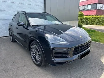 Porsche Cayenne 2023 photo 2