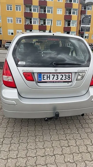 Suzuki Liana 2004 photo 5