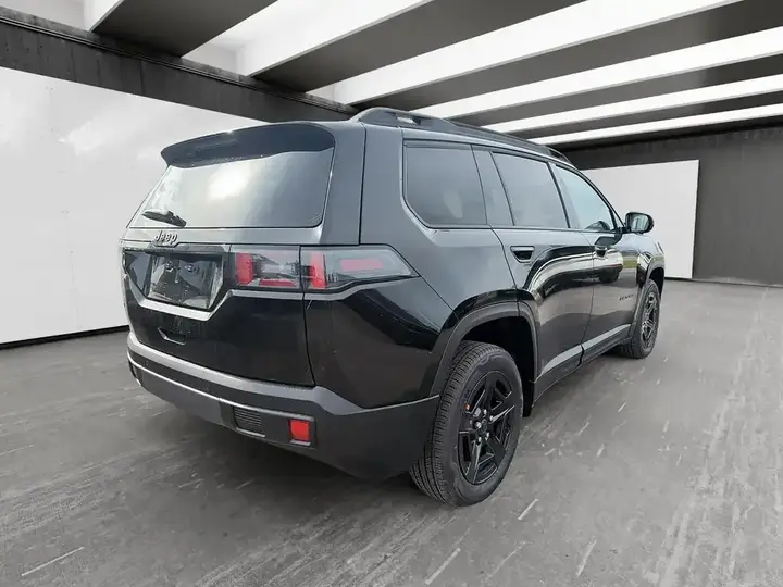 Jeep Cherokee 2026 photo 5