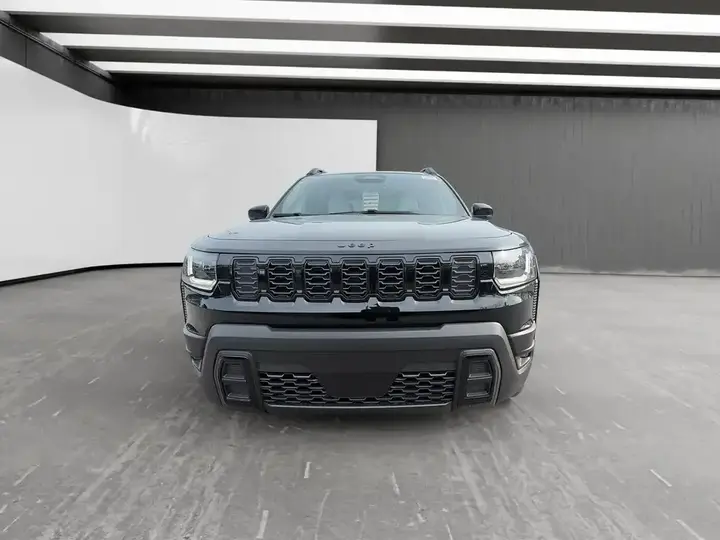 Jeep Cherokee 2026 photo 2