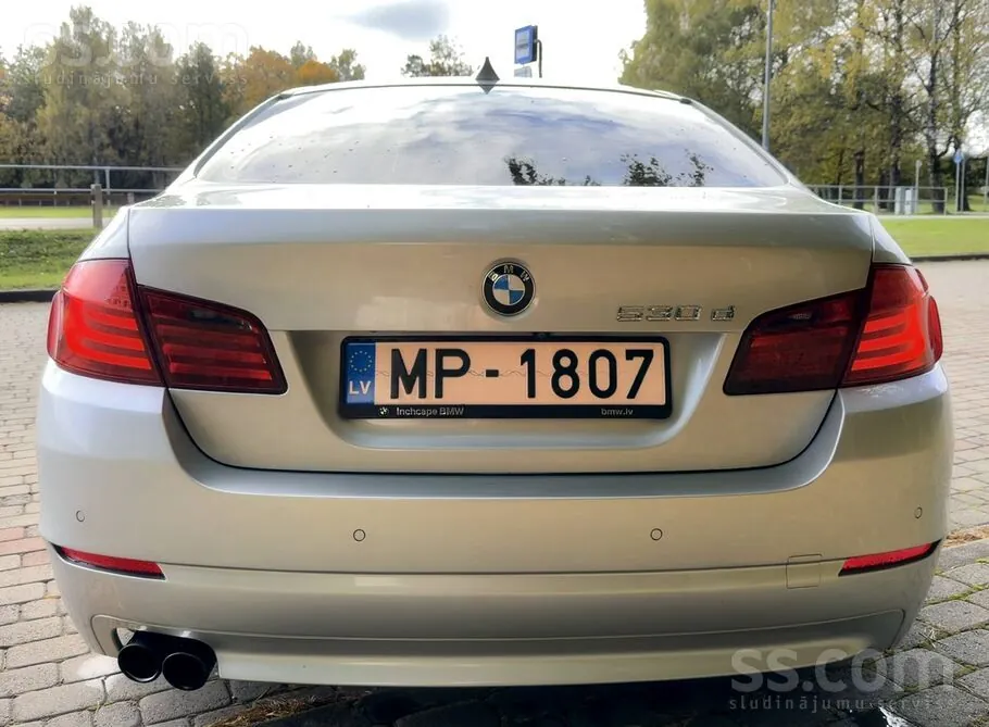 BMW 5 Series 2009 photo 4