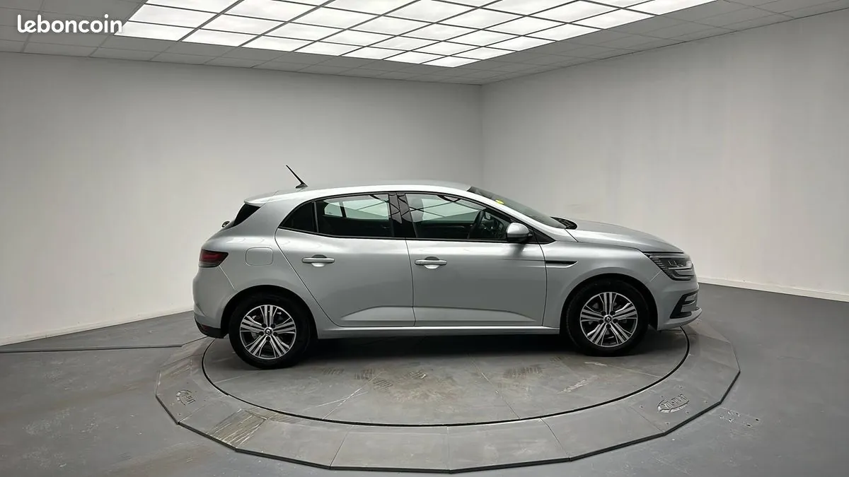 Renault Megane 2024 photo 5