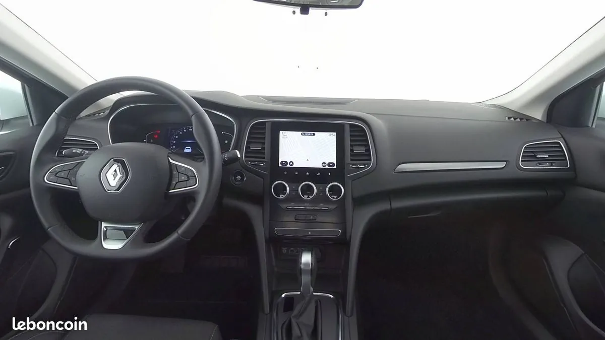 Renault Megane 2024 photo 3